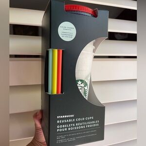 Starbucks Reusable color changing cups